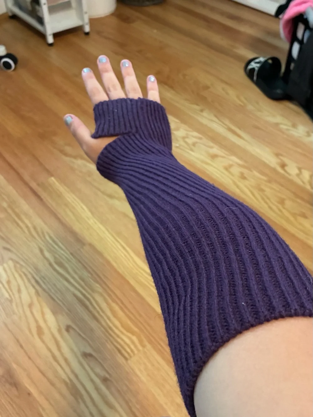 Stretch Ribbed Thumbhole Arm Warmers - Deep Purple